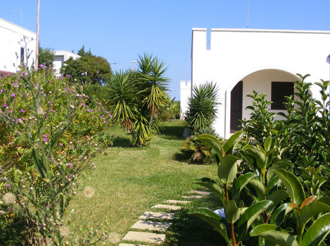 Villetta con Giardino a Torre dell'Orso affitto